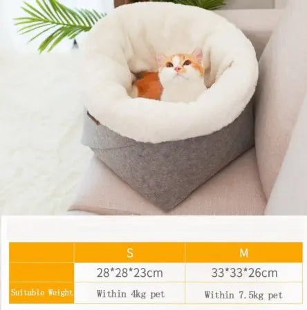 Cozy pet bed with detachable nest for cats, suitable for 8 to 15 kg pets.